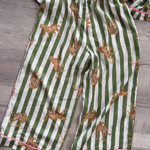 Cheetah print striped pajamas - Picture 5 of 6